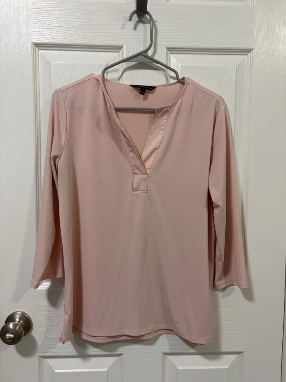 3/4 sleeve v neck